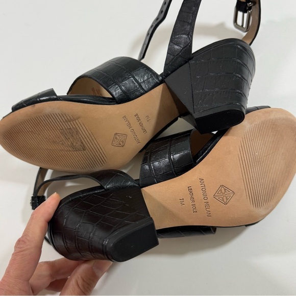 Antonio Melani Broodey Leather Embossed Heels Open Toe - Picture 6 of 7